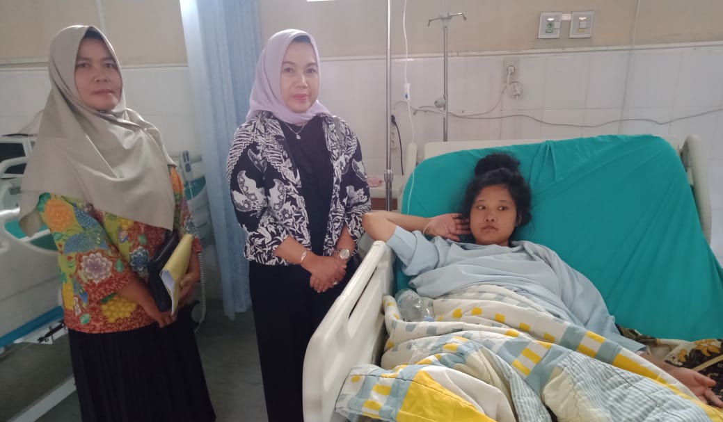 Dinas sosial tebing tinggiSeorang Wanita Ditemukan Terlantar Dalam Keadaan Pendarahan di Pabatu