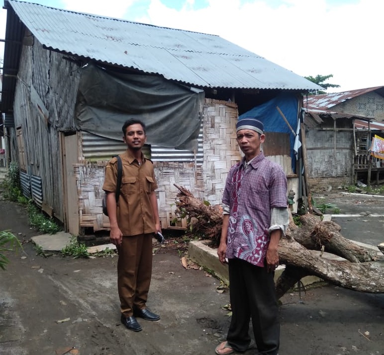 Dinas sosial kota tebing tinggiTim Dinas Sosial Memantau Rumah Warga Yang Terkena Puting Beliung