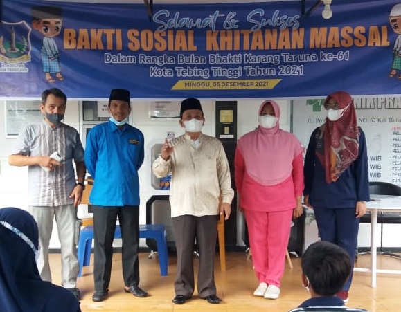 Dinas sosial kota tebing tinggiSunat Masal Dalam Rangka Bulan Bakti Karang Taruna yang ke 61