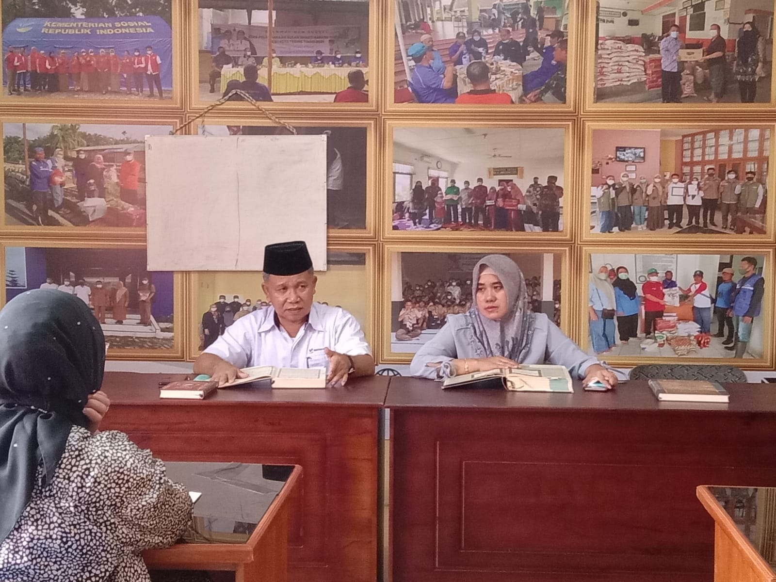 Dinas sosial kota tebing tinggiSebelum Bekerja, Pegawai Muslim Dinsos Tadarus dan Belajar Mengaji Bersama