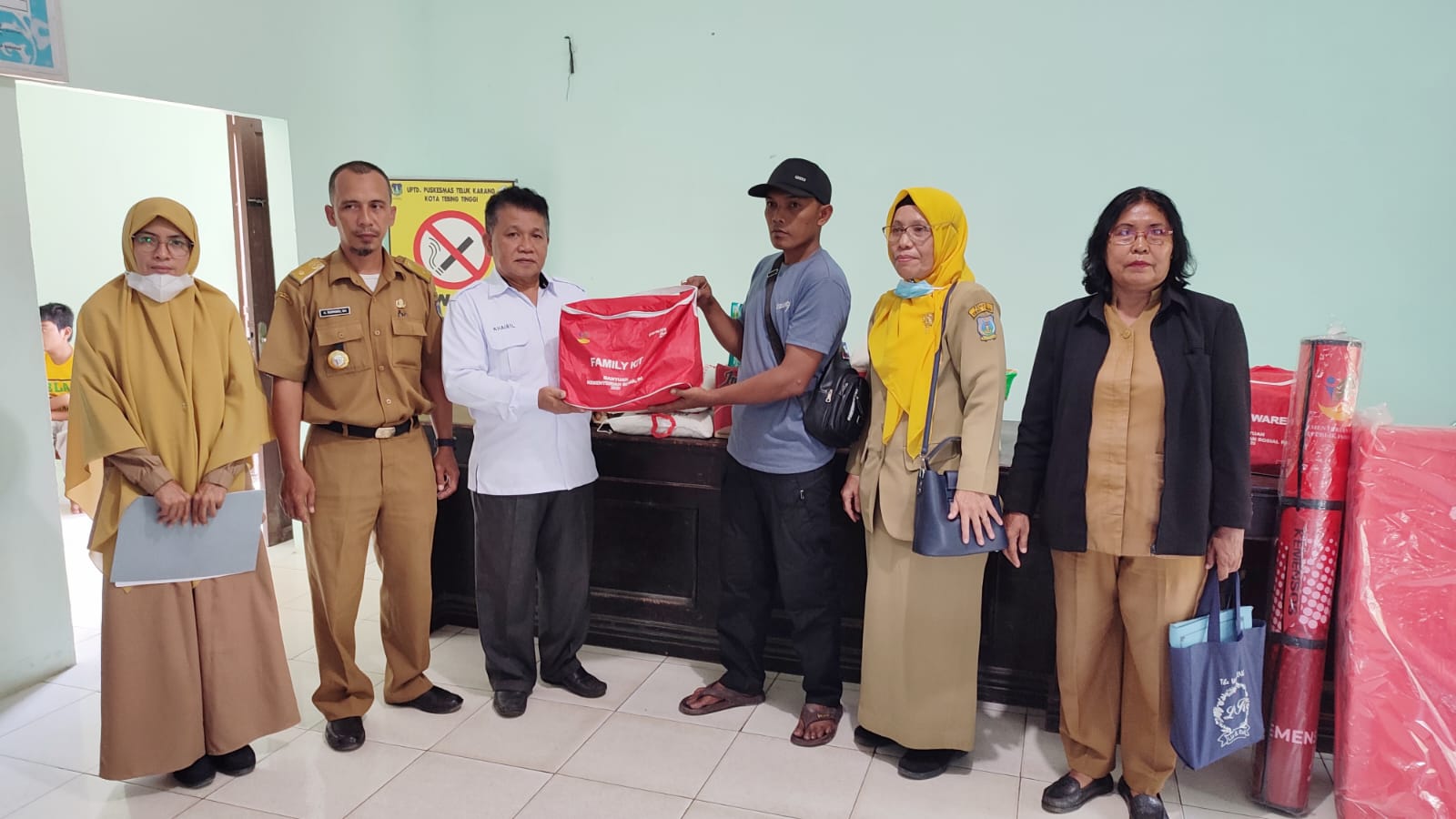 Dinas sosial kota tebing tinggiPenyerahan Bantuan Sosial Korban Bencana Kebakaran