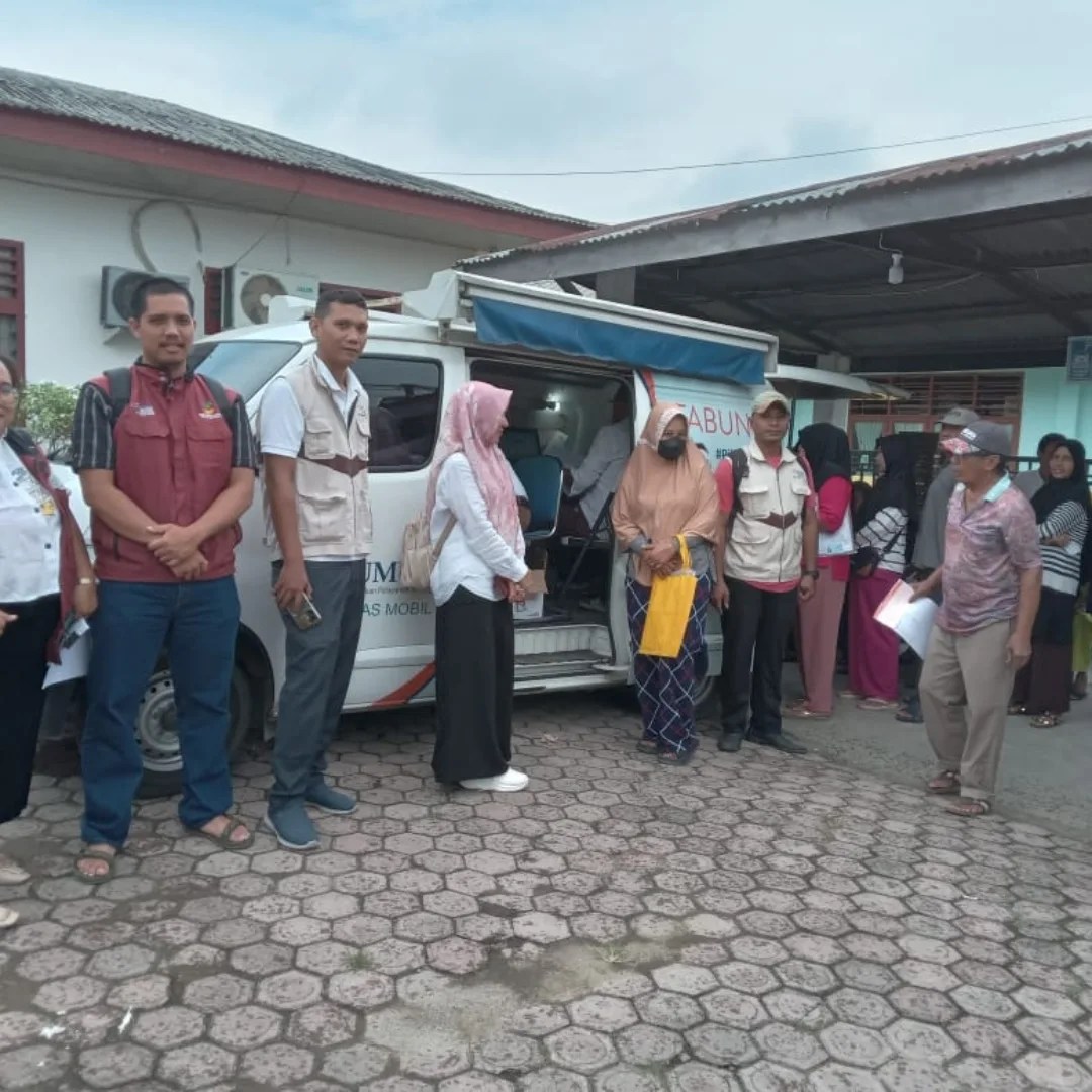 Dinas sosial kota tebing tinggiTim Dinas Sosial Kota Tebing Tinggi dan Pndamping PKH melakukan Monitoring Penyaluran Bantuan Sosial DBHCHT di Bank Sumut dan Kecamatan Padang Hilir