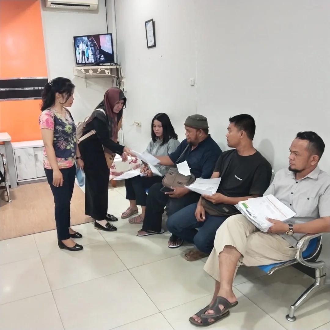 Dinas sosial kota tebing tinggiTim Dinas Sosial Kota Tebing Tinggi melakukan monitoring penyaluran bantuan sosial Dana Bagi Hasil Cukai Hasil Tembakau (DBHCHT) Di Mal Pelayanan Publik Kota Tebing Tinggi